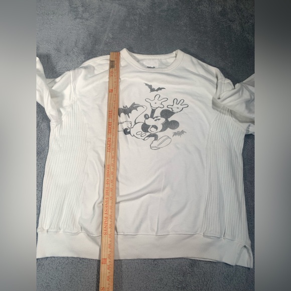 Aerie White Graphic Mickey Mouse Crewneck sweatshirt medium - Picture 9 of 12